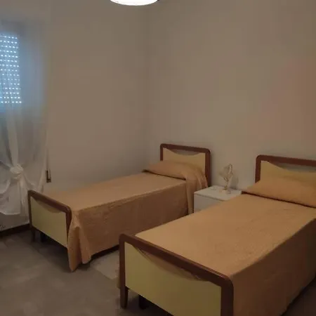 Ampio Fino A 9 Ospiti
